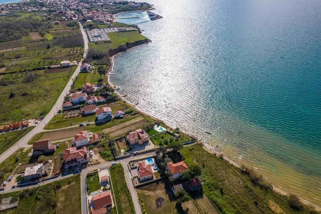Villa Mattina, With Heated Pool And Jacuzzi Privlaka  Exterior photo